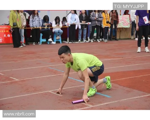 西藏职业技术学院足球球星:奋力拼搏成就梦想的年轻力量 西藏职业技术学院足球球星:奋力拼搏成就梦想的年轻力量