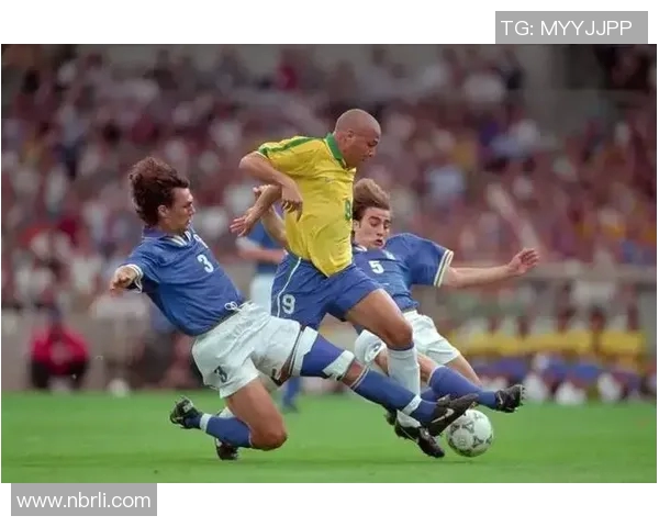 足球巨星与犯罪世界的交织：从绿茵场到法庭的跌宕人生